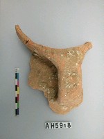 藏品(紅色夾砂帶把陶)的圖片